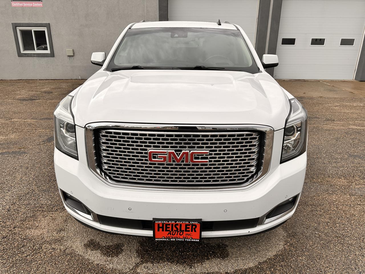 GMC Yukon Denali 4WD 2015