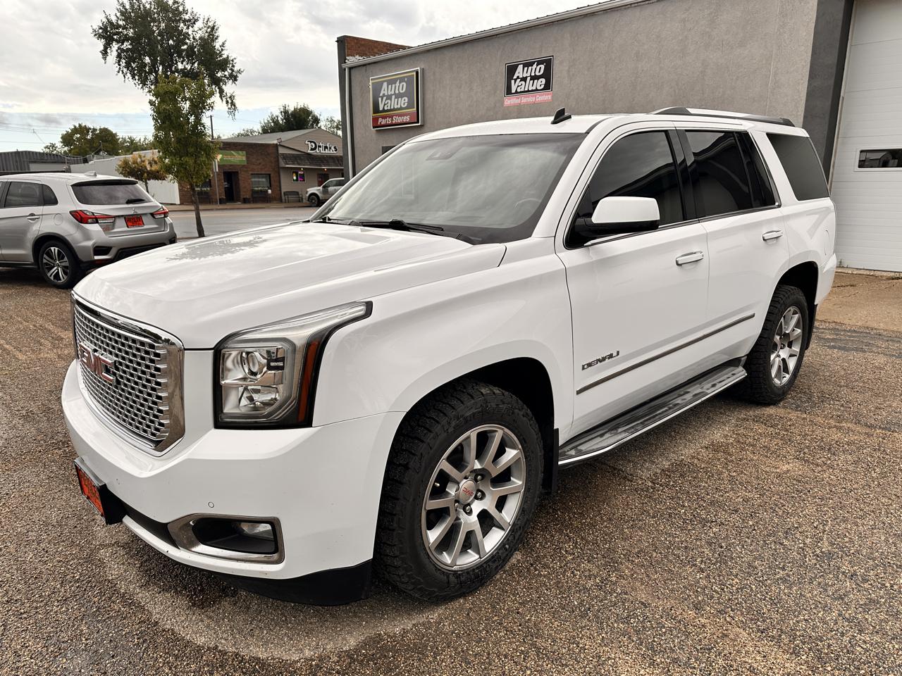 GMC Yukon Denali 4WD 2015