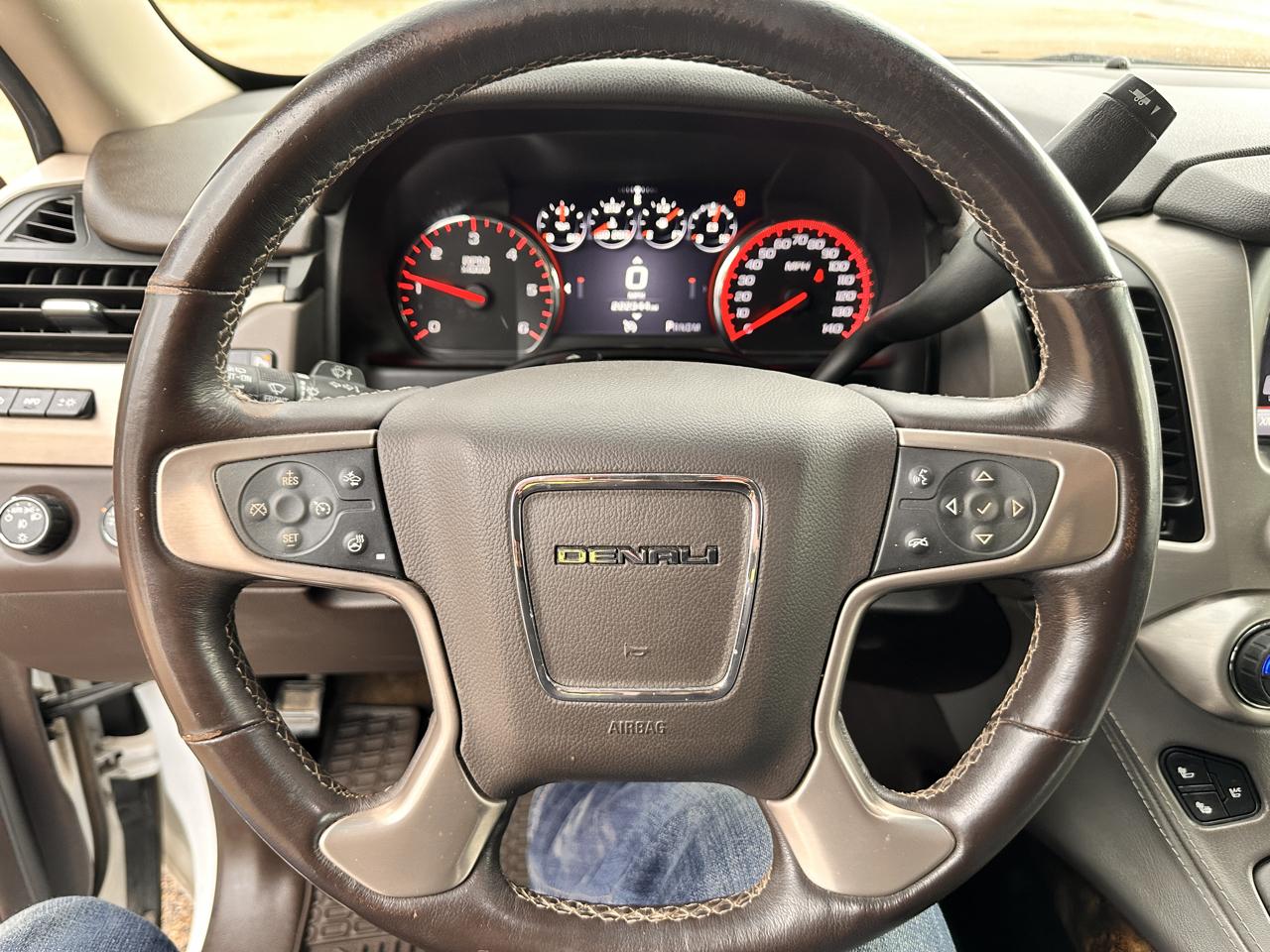 GMC Yukon Denali 4WD 2015