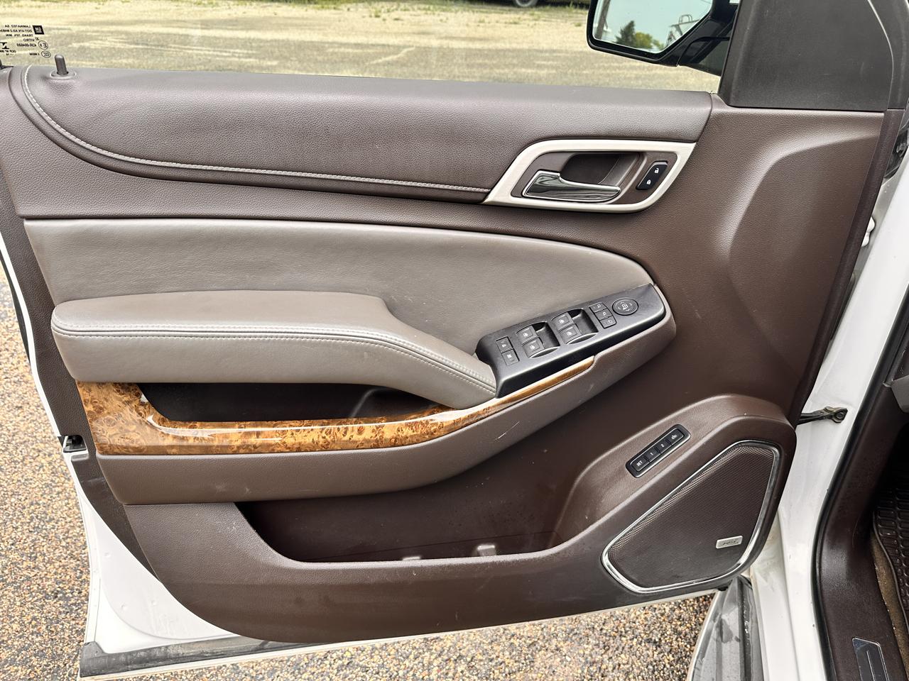 GMC Yukon Denali 4WD 2015