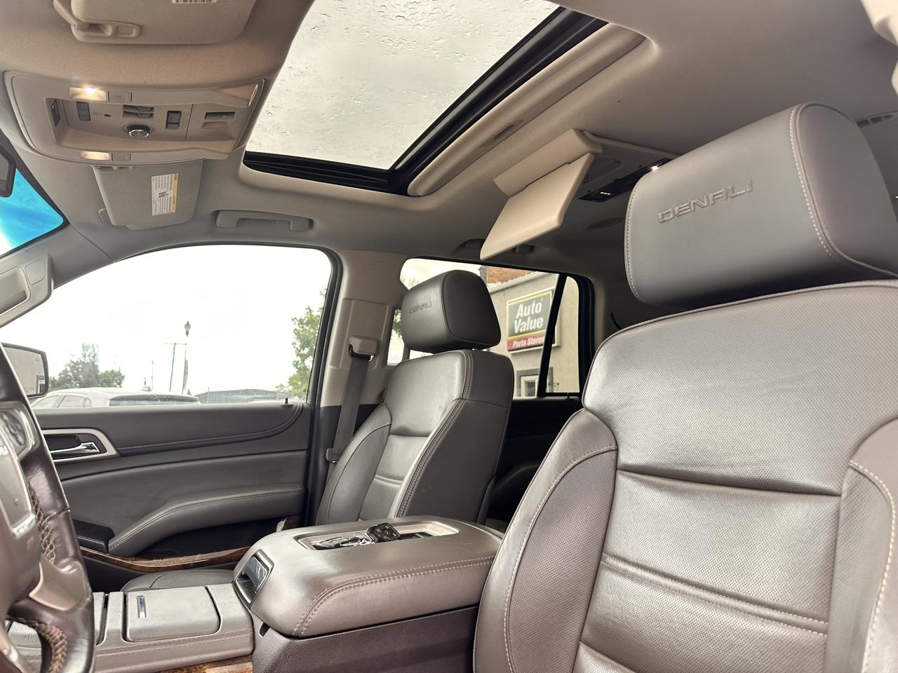 GMC Yukon Denali 4WD 2015