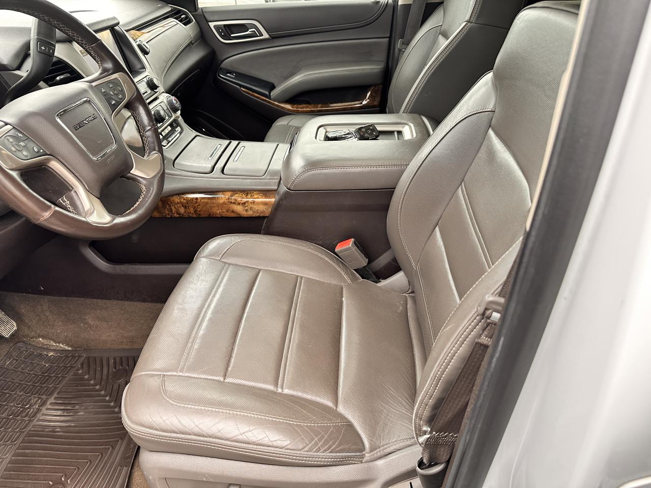 GMC Yukon Denali 4WD 2015