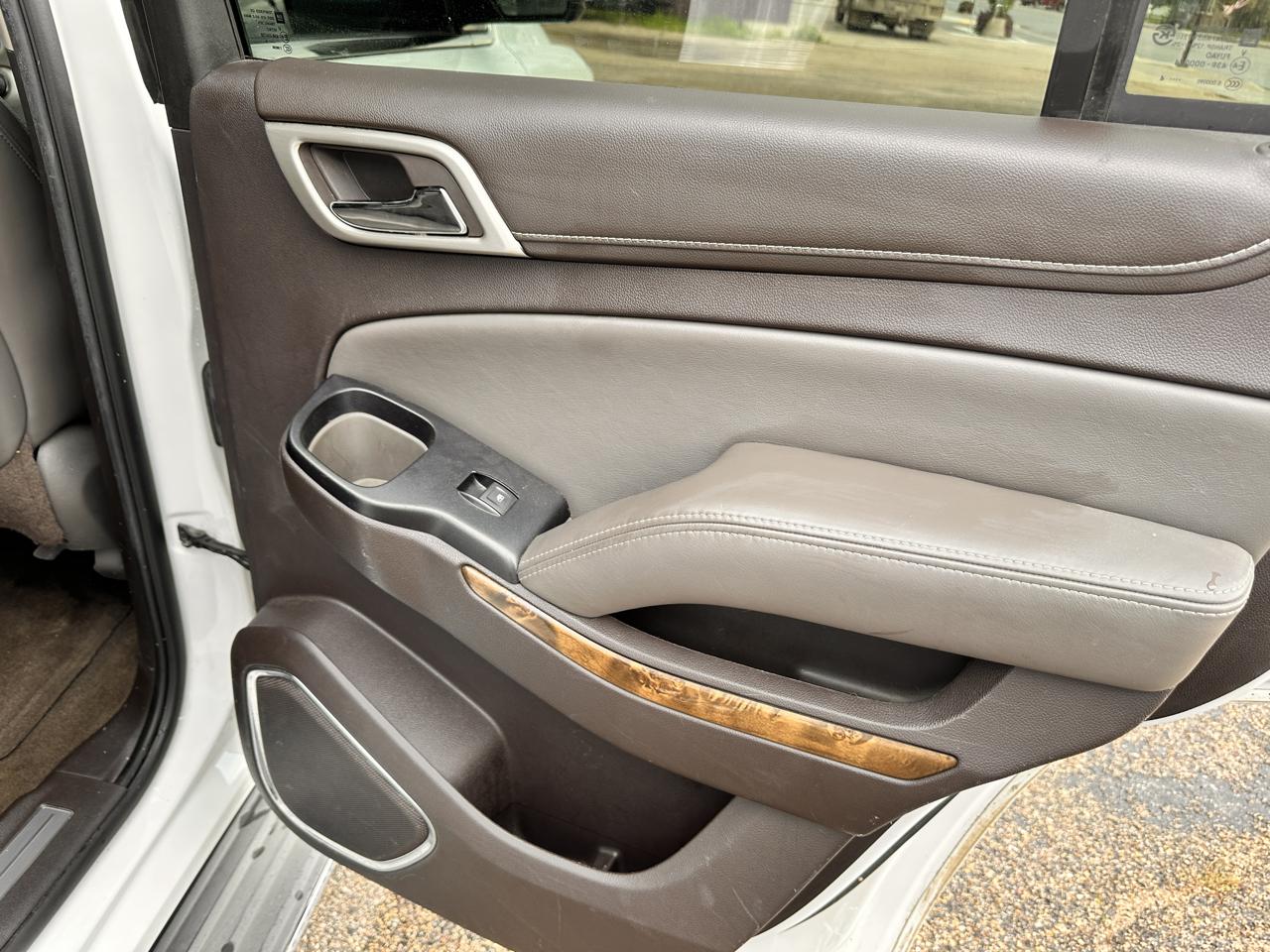 GMC Yukon Denali 4WD 2015