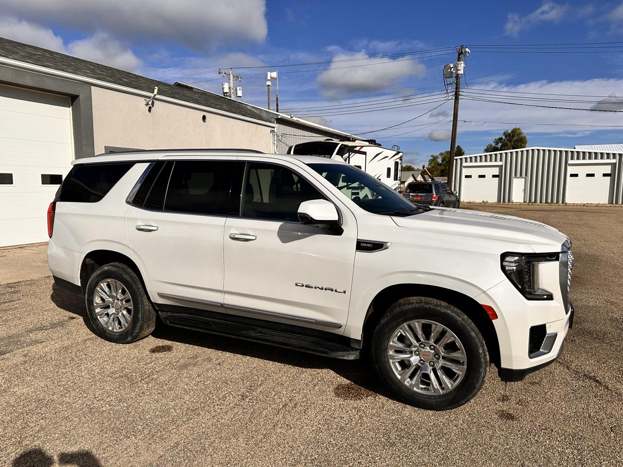 2023 GMC Yukon Denali 4WD