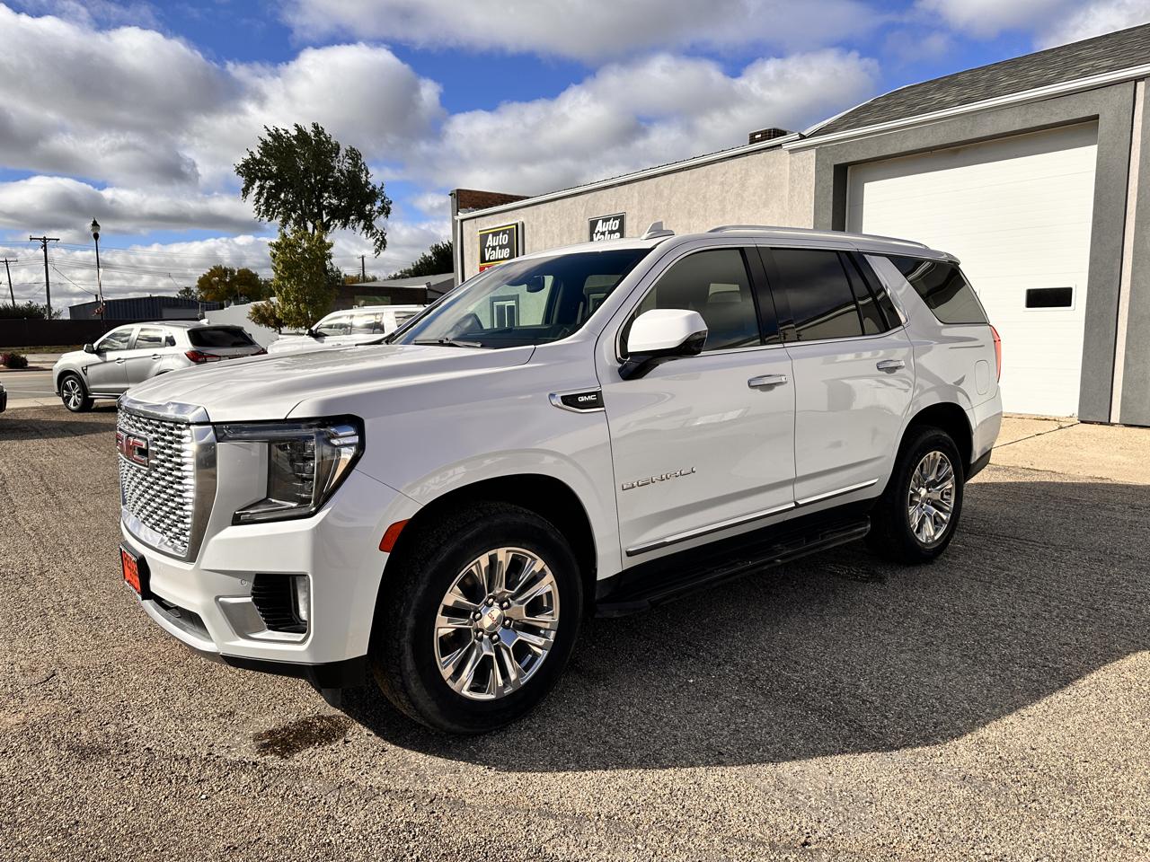 GMC Yukon Denali 4WD 2023