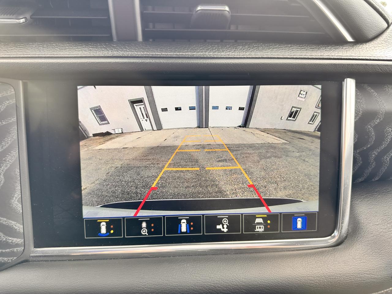 GMC Yukon Denali 4WD 2023