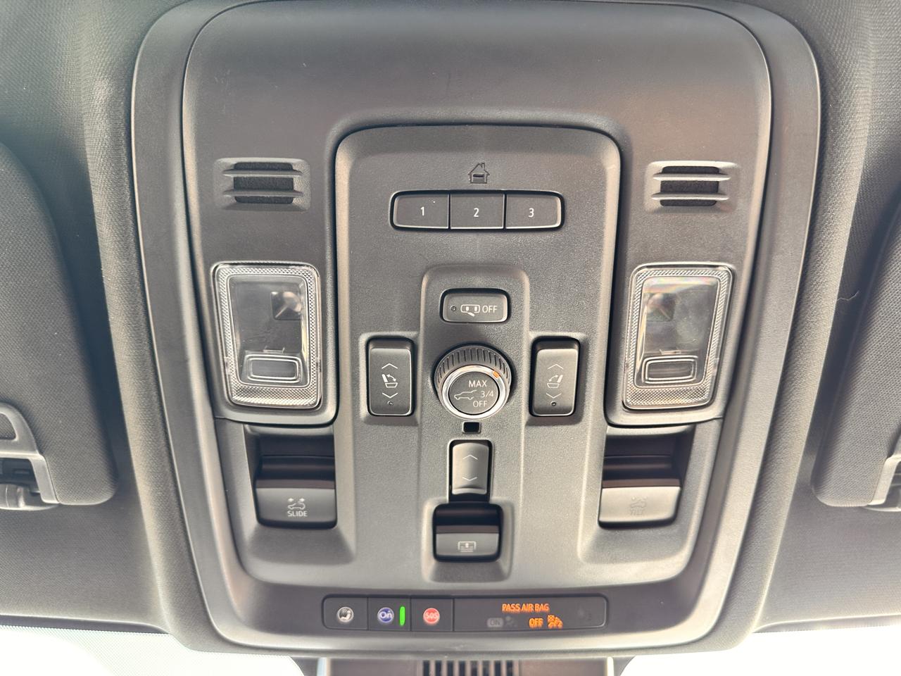 GMC Yukon Denali 4WD 2023