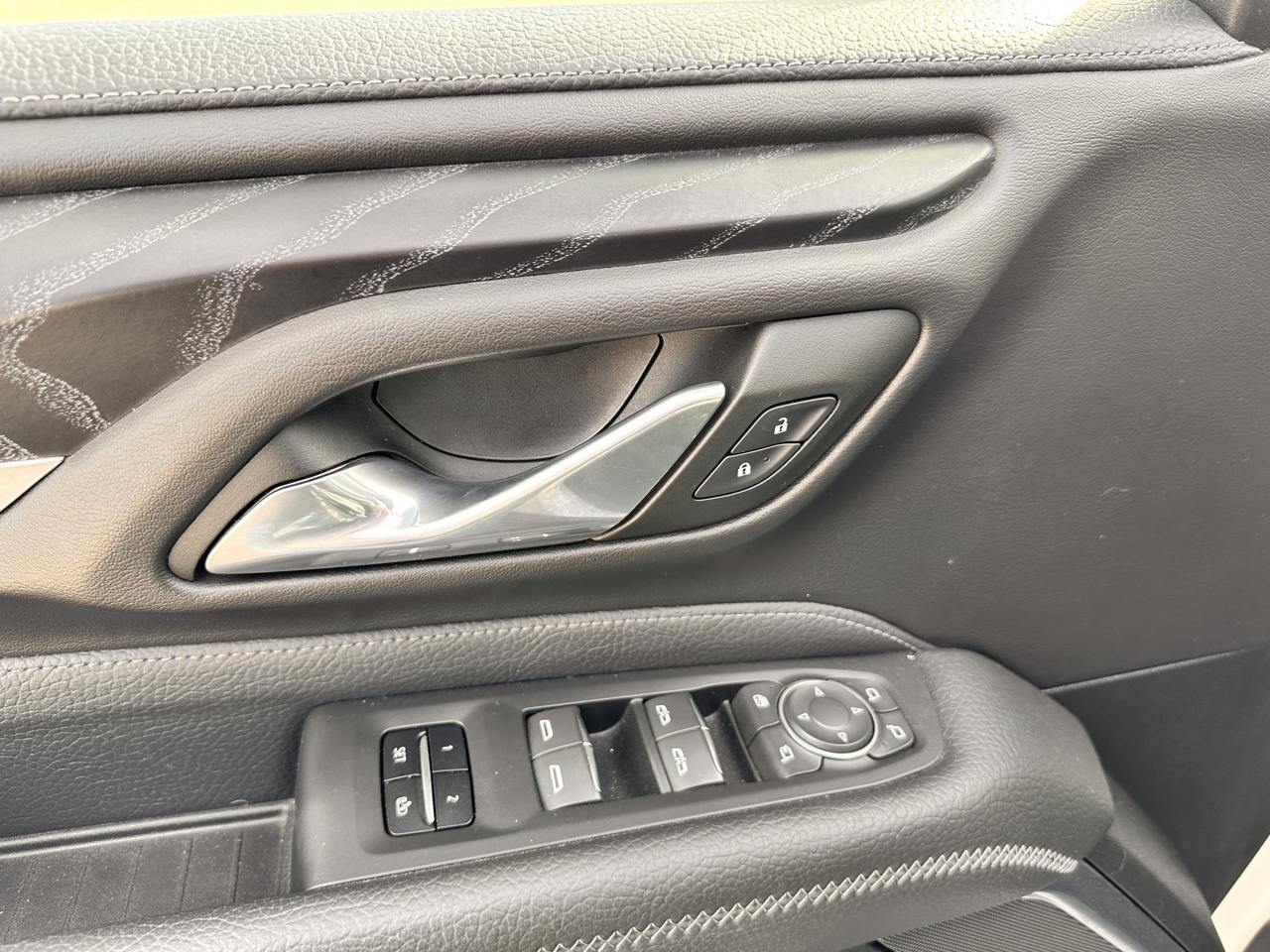 GMC Yukon Denali 4WD 2023