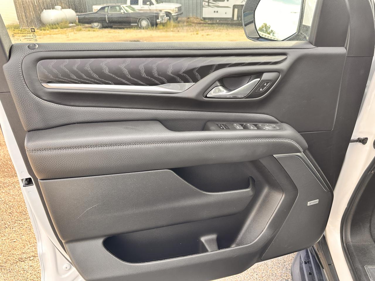 GMC Yukon Denali 4WD 2023