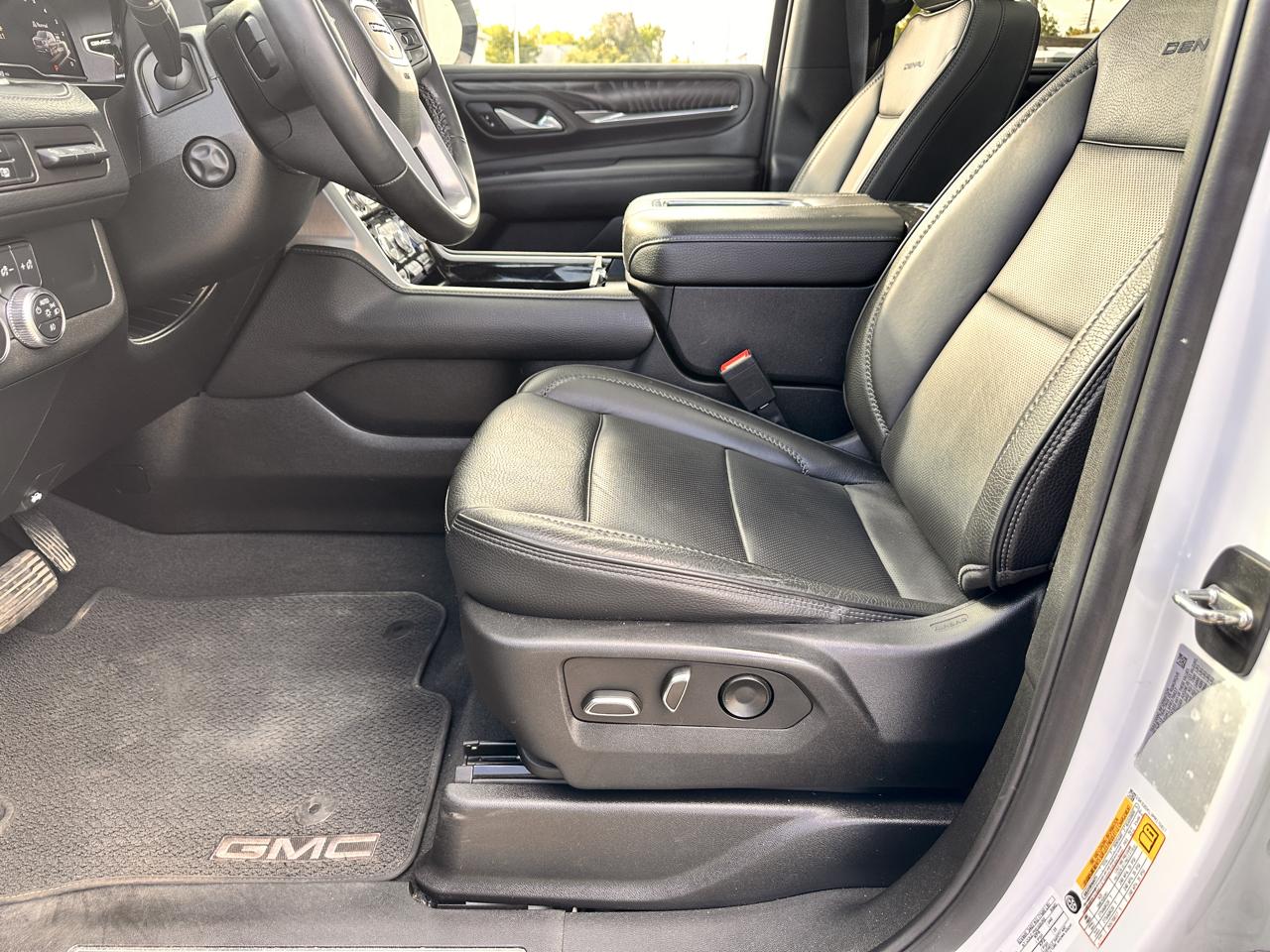 GMC Yukon Denali 4WD 2023