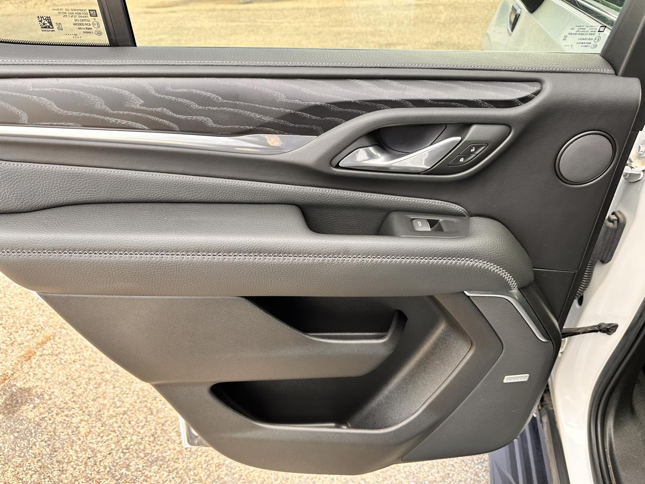 GMC Yukon Denali 4WD 2023