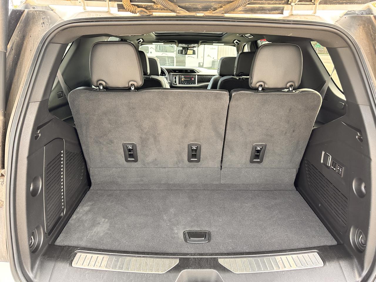 GMC Yukon Denali 4WD 2023