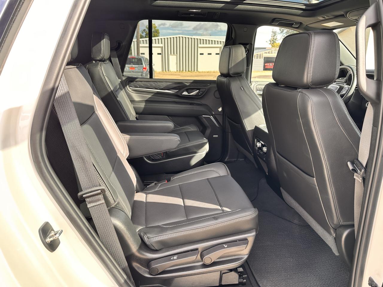 GMC Yukon Denali 4WD 2023