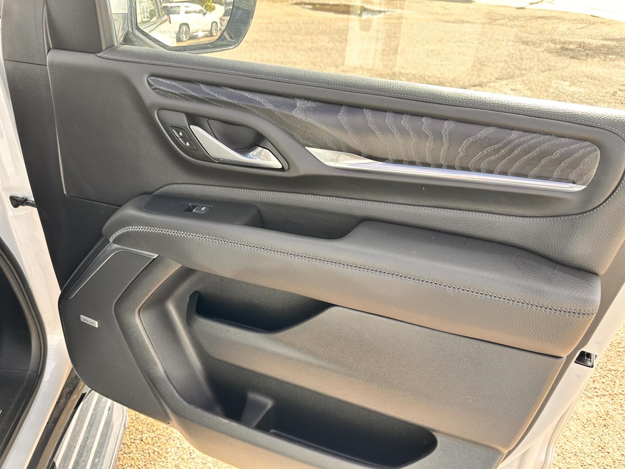 GMC Yukon Denali 4WD 2023
