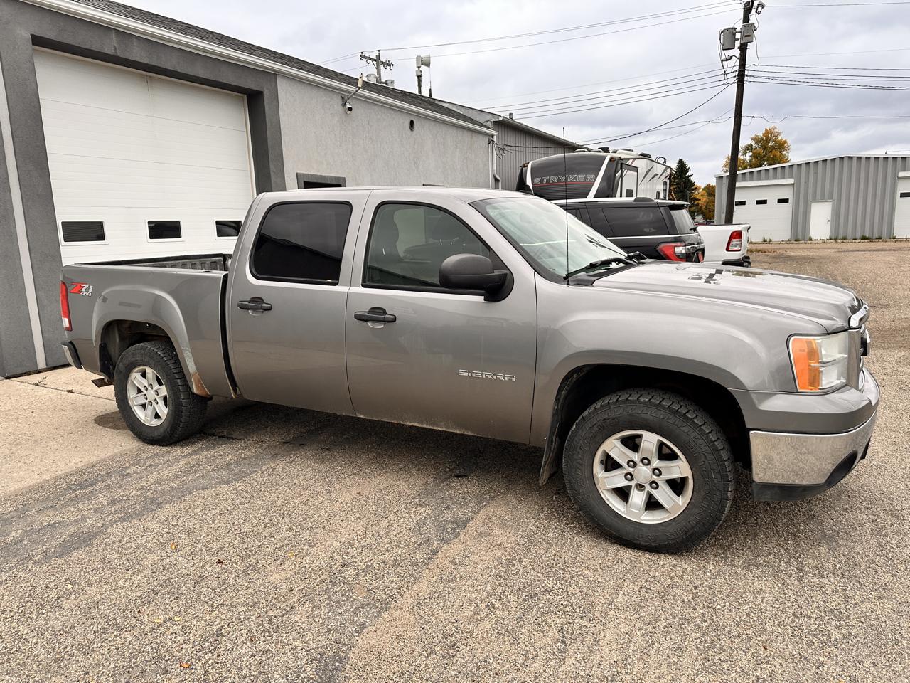 2012 GMC Sierra 1500 4WD Crew Cab 147" SLE