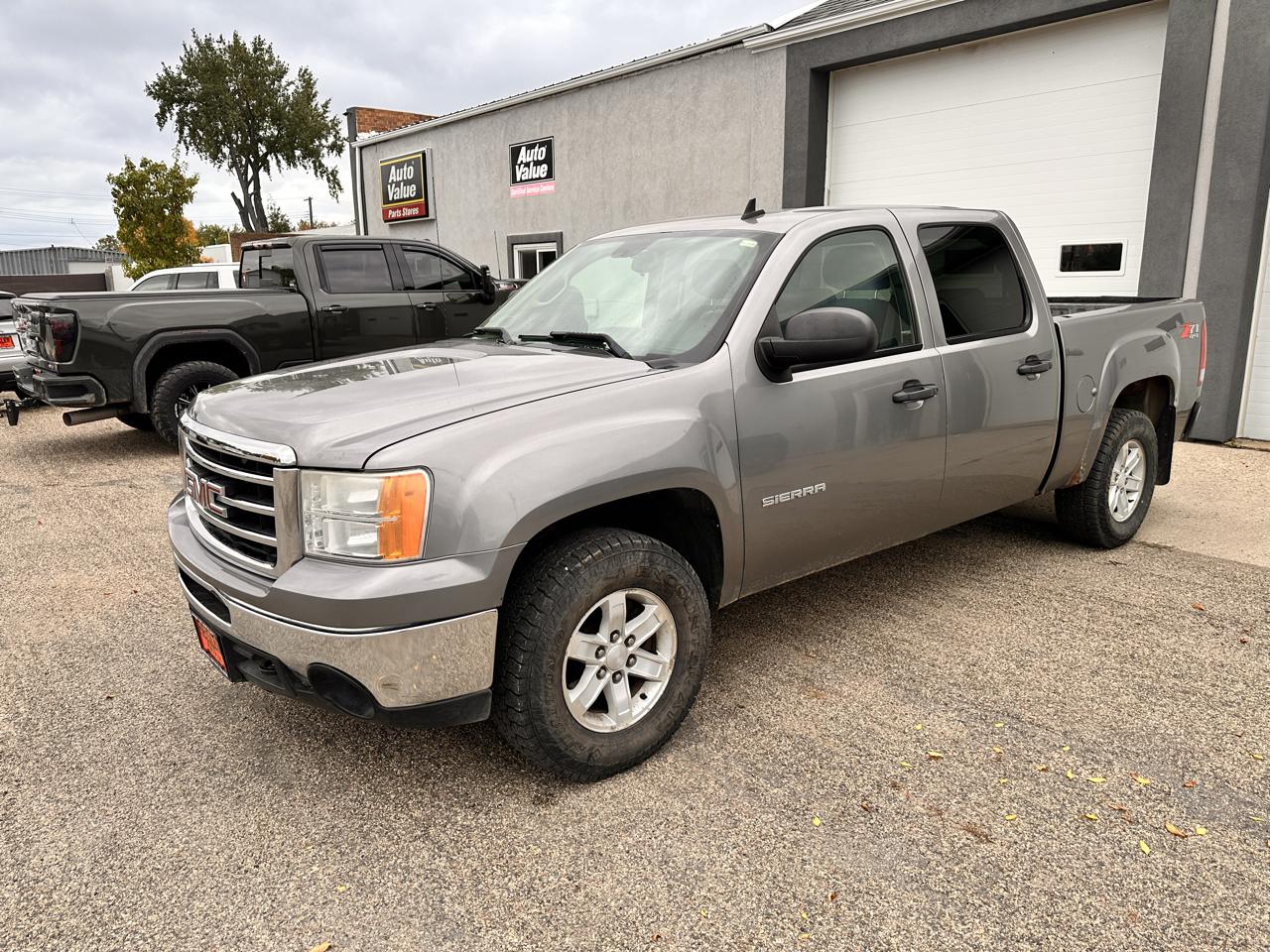 GMC Sierra 1500 4WD Crew Cab 147" SLE 2012