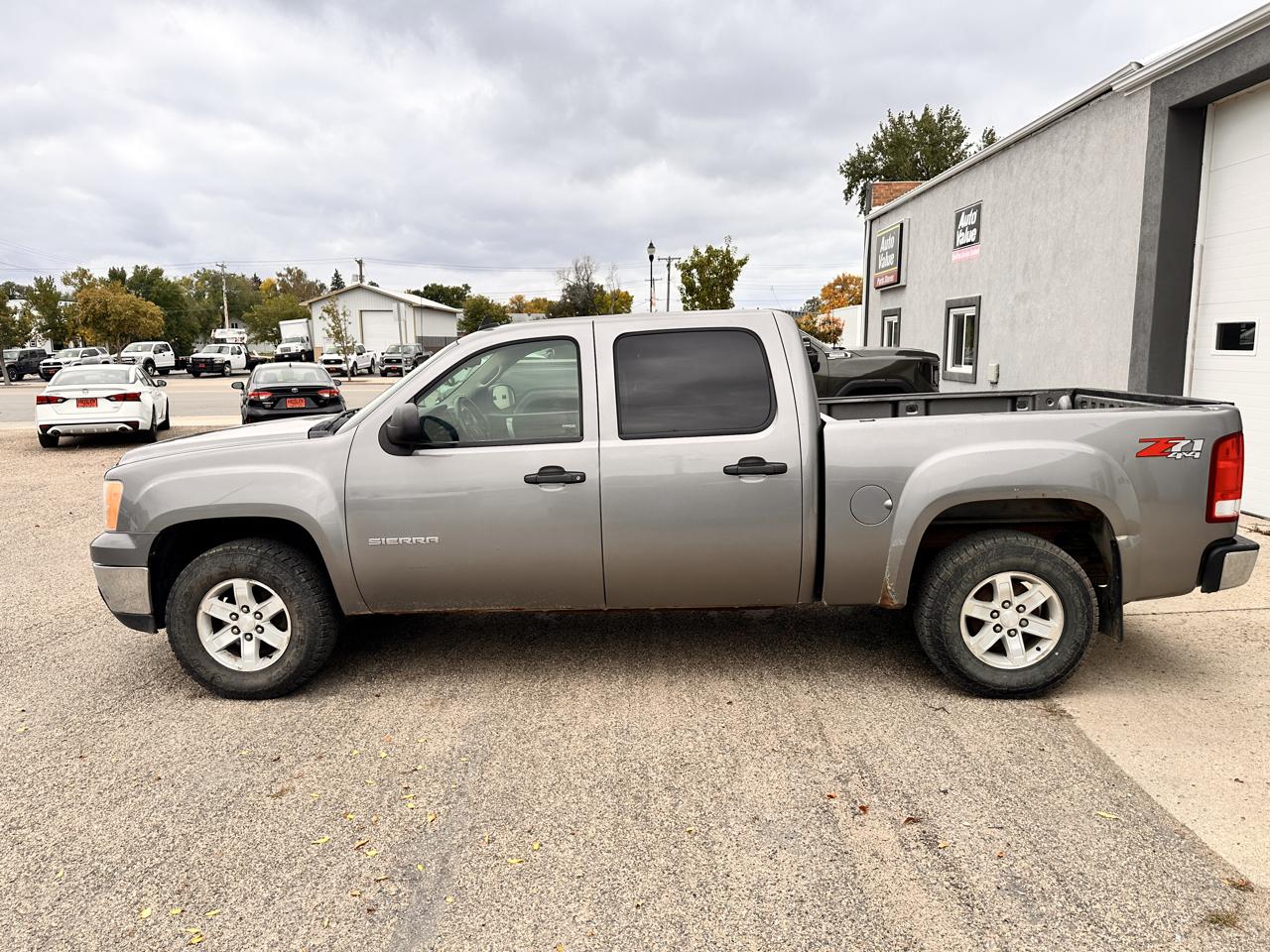 GMC Sierra 1500 4WD Crew Cab 147" SLE 2012