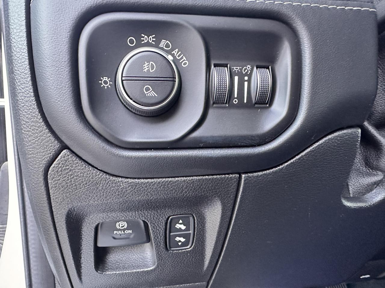 RAM 1500 Limited Crew Cab SWB 4WD 2021