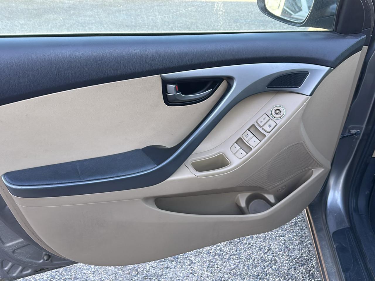 Hyundai Elantra Limited 2013