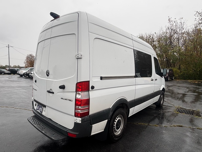Mercedes-Benz Sprinter 2500 144-in. WB 2016 Mercedes-Benz Sprinter 2500 144-in. WB 2016