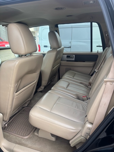 Ford Expedition XLT 4WD 2013