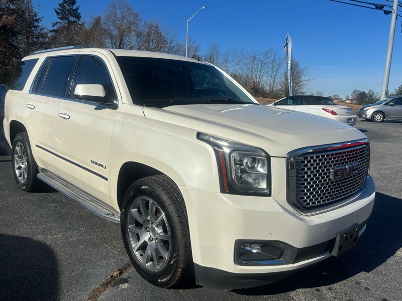 GMC Yukon Denali 4WD 2015