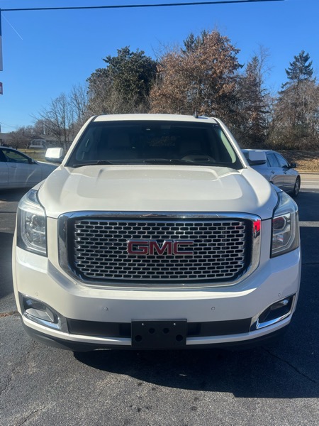 GMC Yukon Denali 4WD 2015