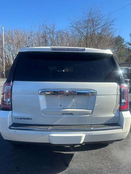 GMC Yukon Denali 4WD 2015