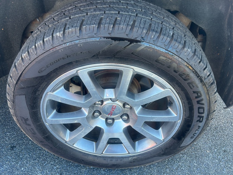 GMC Yukon Denali 4WD 2015