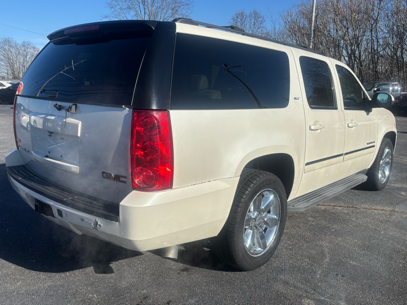 GMC Yukon XL SLT-1 1/2 Ton 2WD 2012