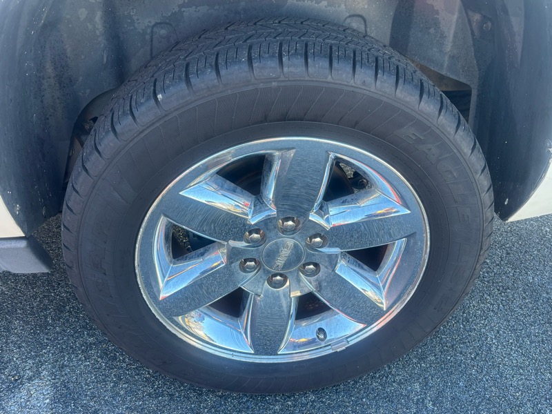 GMC Yukon XL SLT-1 1/2 Ton 2WD 2012