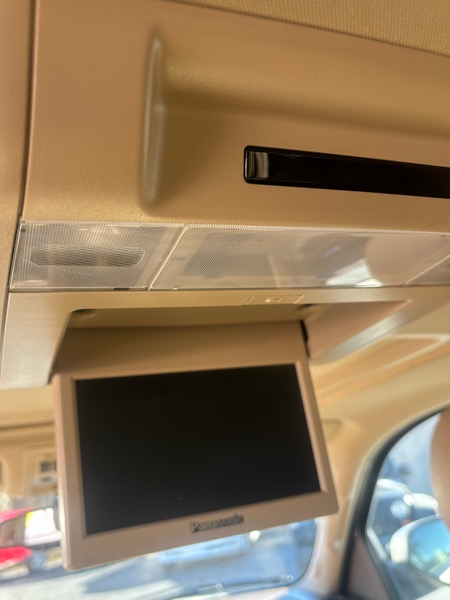 GMC Yukon XL SLT-1 1/2 Ton 2WD 2012