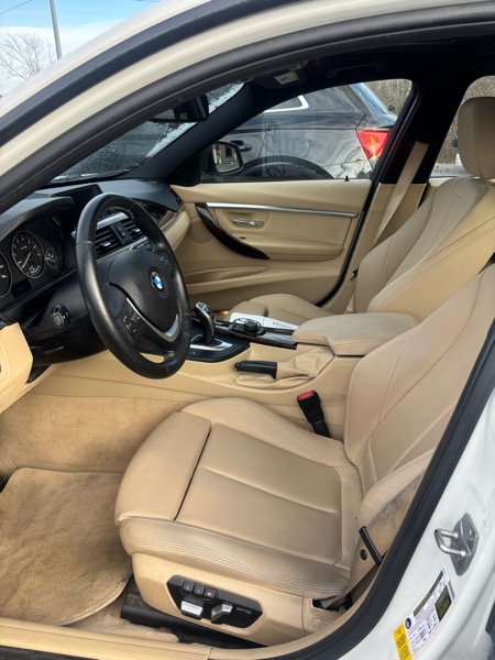 BMW 3-Series 328i Sedan 2016