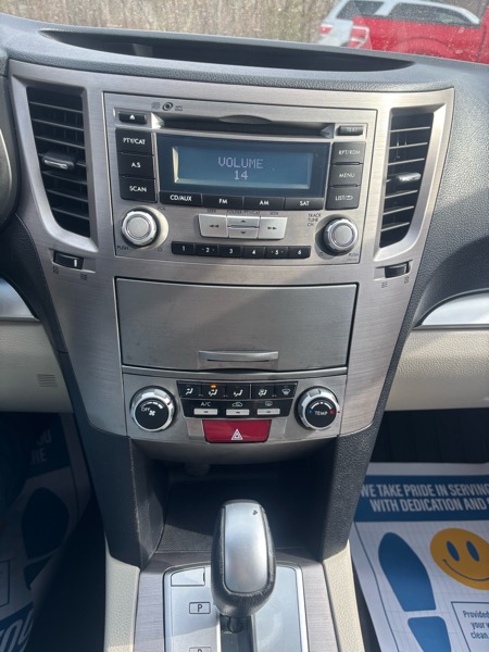 Subaru Outback 2.5i Premium 2013