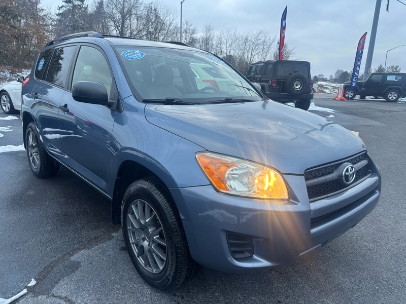 Toyota RAV4 Base I4 4WD 2012