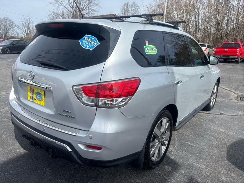 Nissan Pathfinder Platinum 4D SUV 4WD 2013