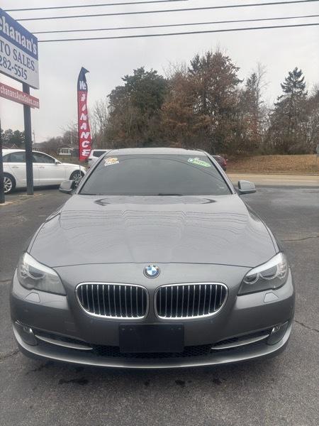 BMW 5-Series 528i 2011