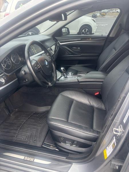 BMW 5-Series 528i 2011