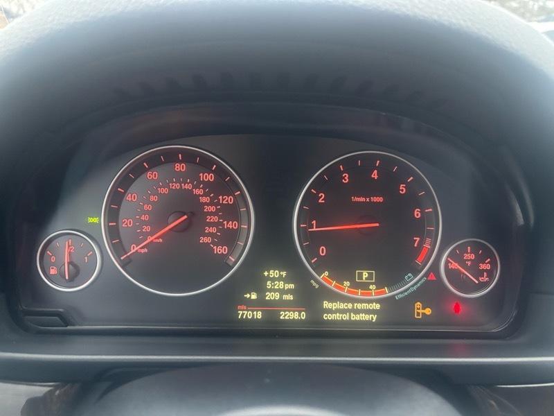 BMW 5-Series 528i 2011