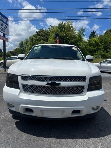 Chevrolet Suburban LT 1500 2WD 2014