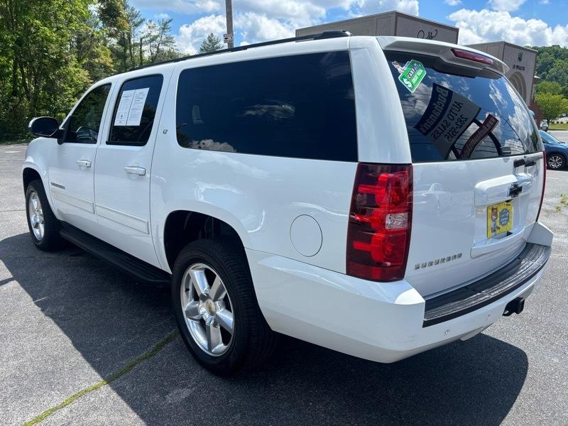 Chevrolet Suburban LT 1500 2WD 2014