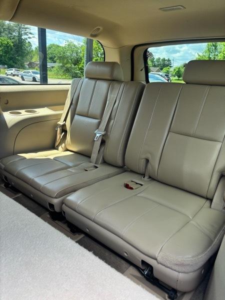 Chevrolet Suburban LT 1500 2WD 2014