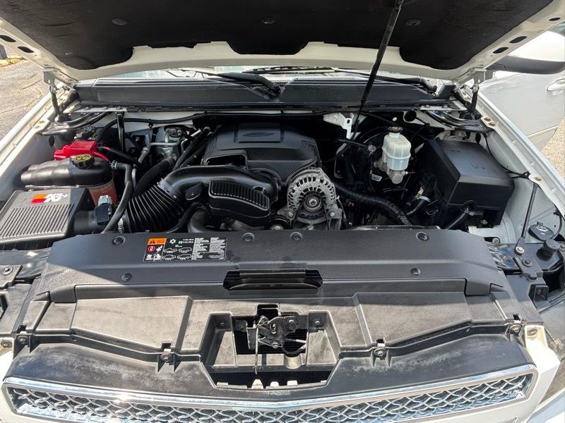Chevrolet Suburban LT 1500 2WD 2014