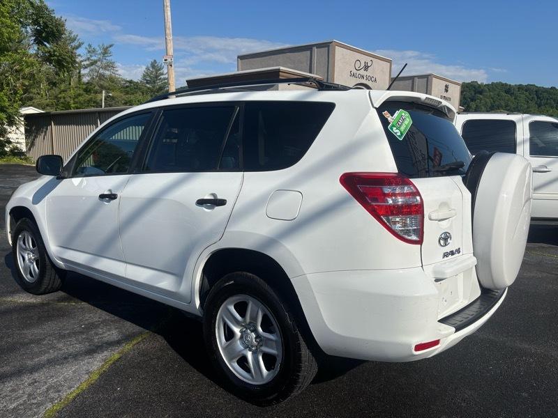 Toyota RAV4 Base I4 4WD 2010