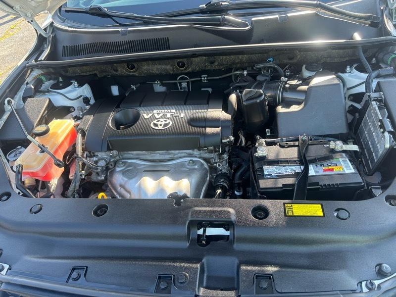 Toyota RAV4 Base I4 4WD 2010