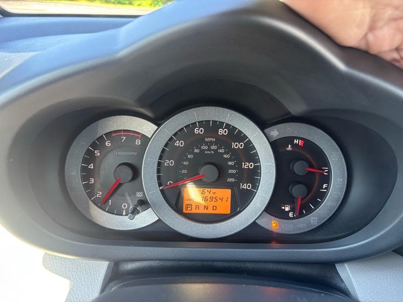 Toyota RAV4 Base I4 4WD 2010