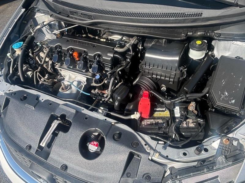 Honda Civic LX Sedan 5-Speed AT 2013