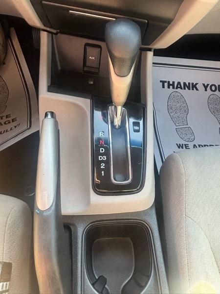 Honda Civic LX Sedan 5-Speed AT 2013