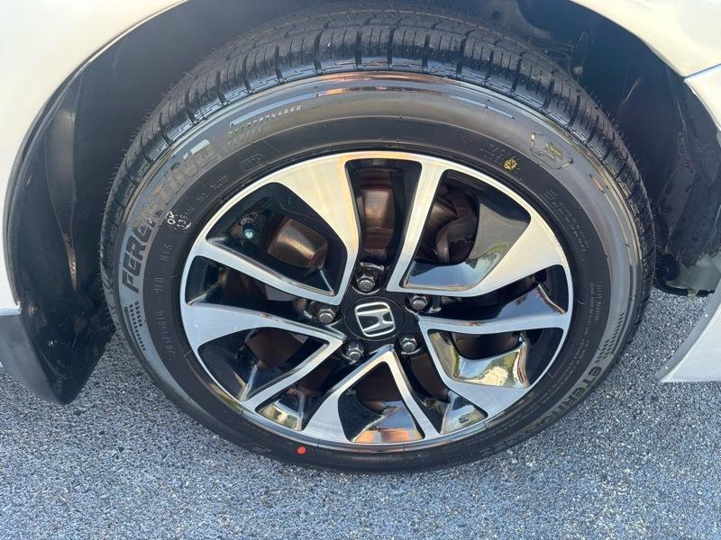 Honda Civic LX Sedan 5-Speed AT 2013