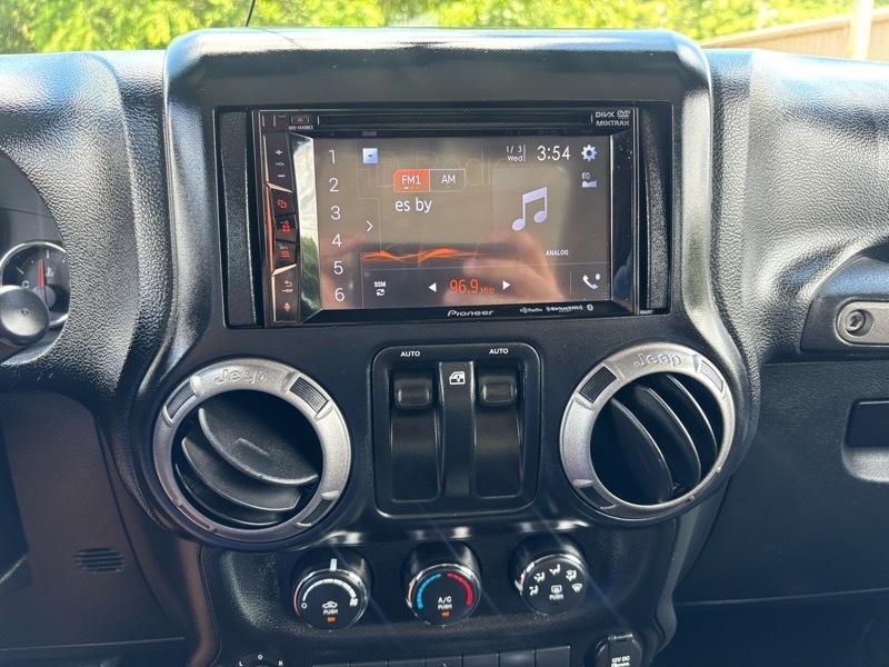 Jeep Wrangler Sport 4WD 2012